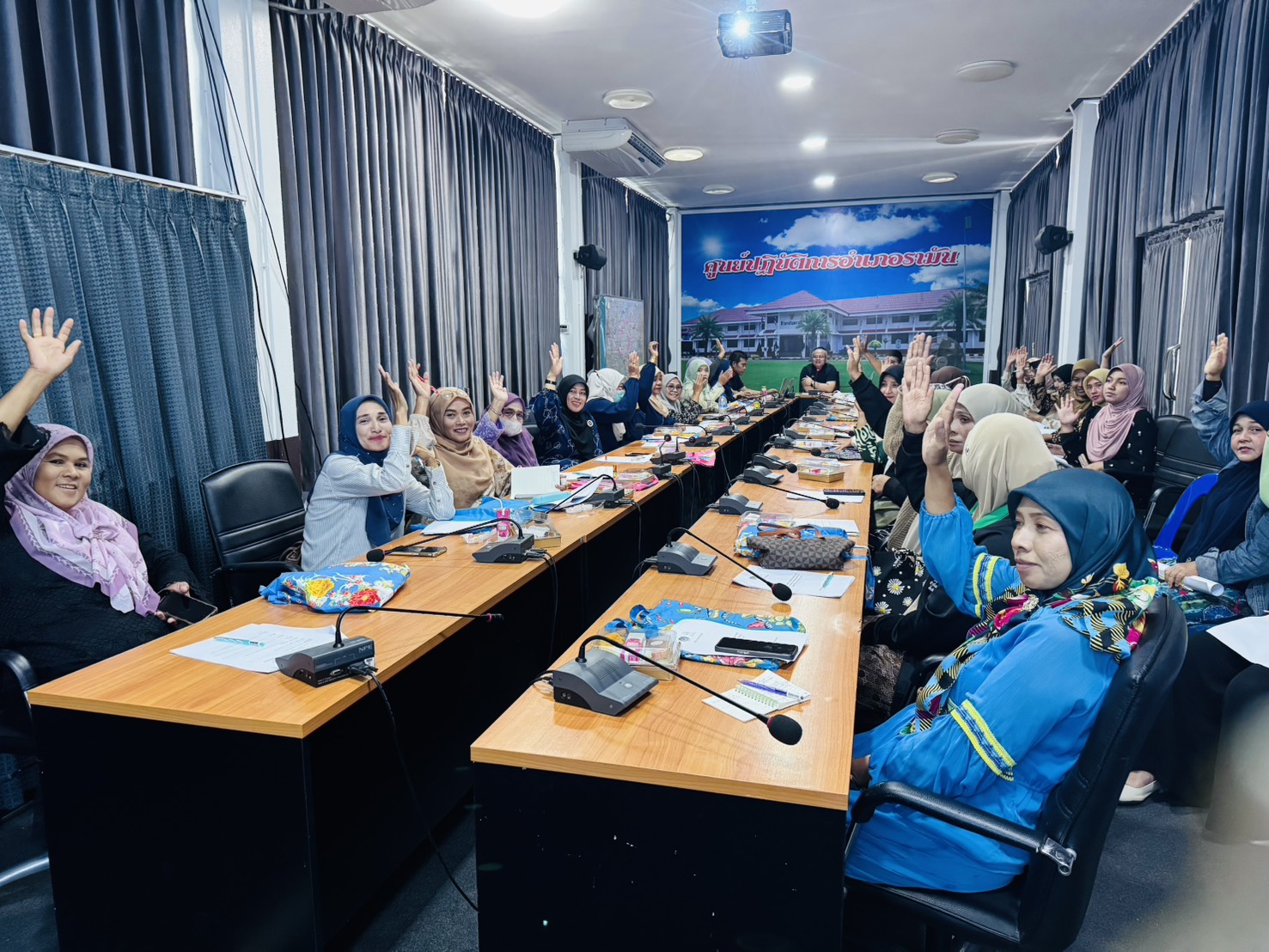 พช.รามัน ดำเนินโครงการเพิ่มประสิทธิภาพการปฏิบัติงานกองทุนพัฒนาบทบาทสตรีแก่กลไกการขับเคลื่อนกองทุนพัฒนาบทบาทสตรีระดับอำเภอ